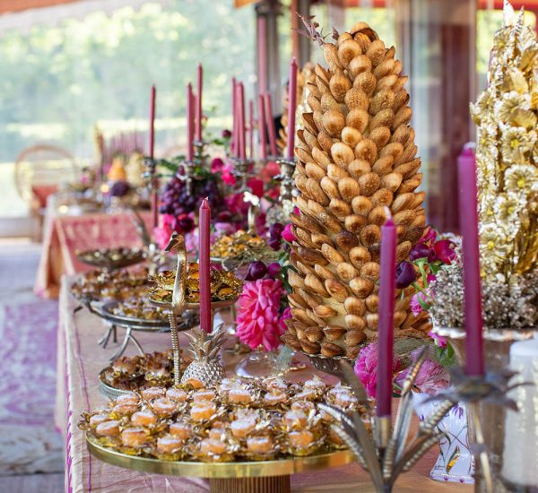 A Festa Aluga organiza eventos como casamentos, eventos corporativos e festas. Os serviços disponíveis são decoração, planning e aluguer de material.