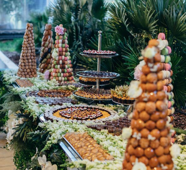 A Festa Aluga organiza eventos como casamentos, eventos corporativos e festas. Os serviços disponíveis são decoração, planning e aluguer de material.