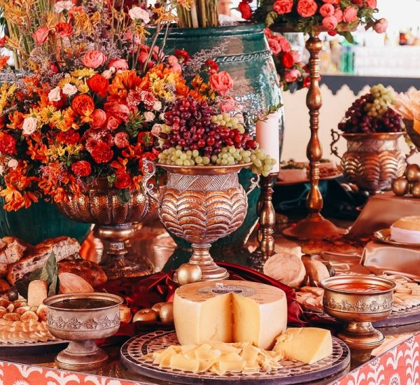 A Festa Aluga organiza eventos como casamentos, eventos corporativos e festas. Os serviços disponíveis são decoração, planning e aluguer de material.