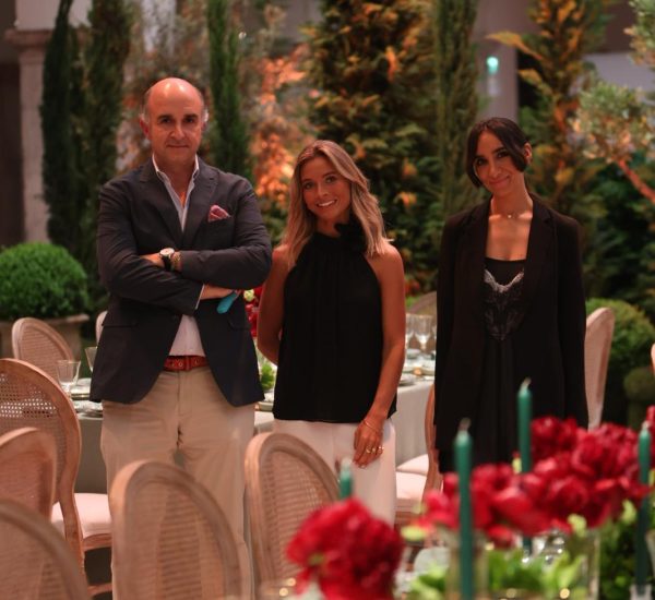Festaluga oferece produção, design, catering, iluminação, e mais para casamentos e eventos. Planeamos cada detalhe para tornar o seu evento inesquecível | Serviço 360º Organização de Casamentos e Eventos | Festaluga