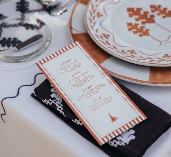 A Festa Aluga organiza eventos como casamentos, eventos corporativos e festas. Os serviços disponíveis são decoração, planning e aluguer de material.